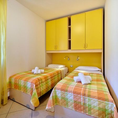 Apartmentsgarda - Canevini Residence Torri Del Benaco Buitenkant foto