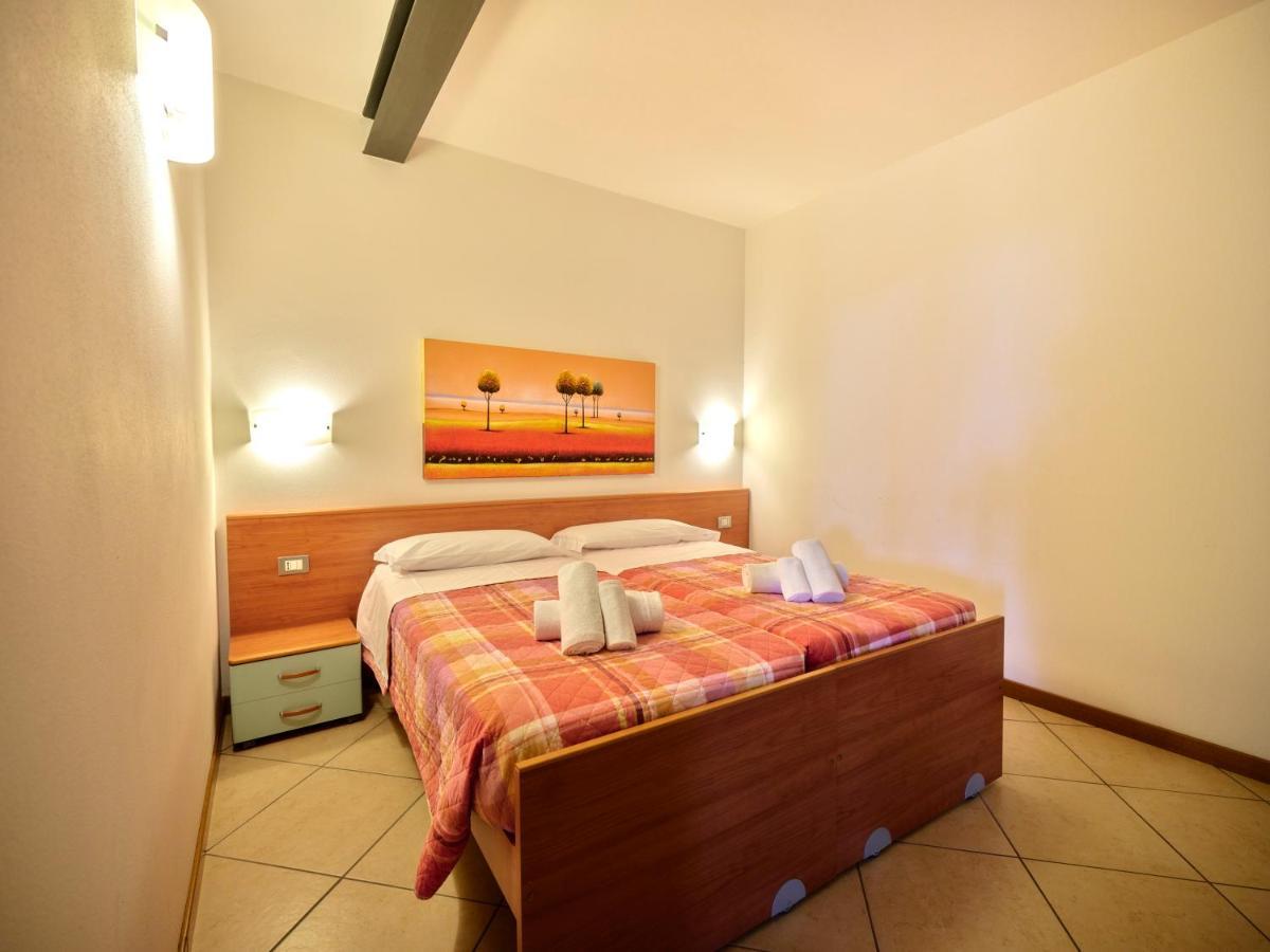 Apartmentsgarda - Canevini Residence Torri Del Benaco Buitenkant foto
