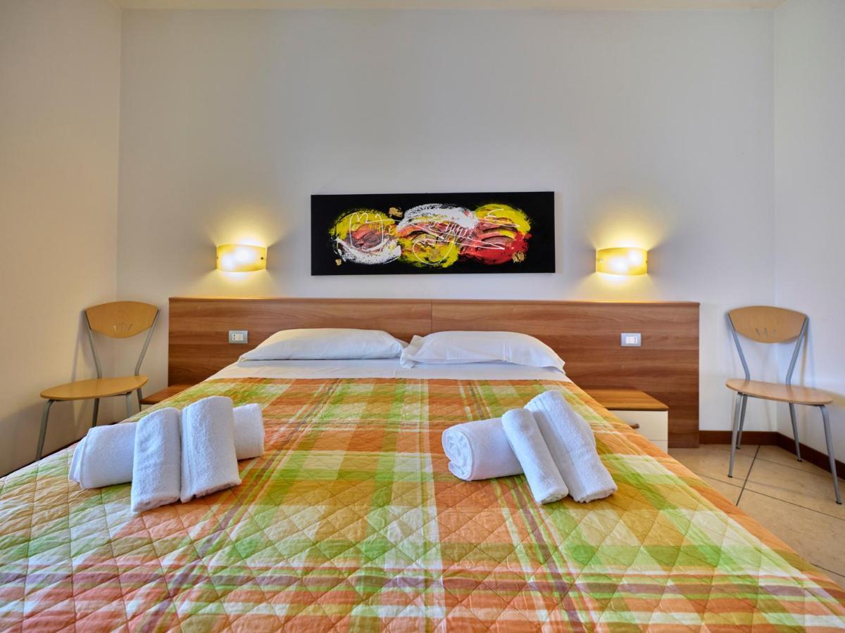 Apartmentsgarda - Canevini Residence Torri Del Benaco Buitenkant foto